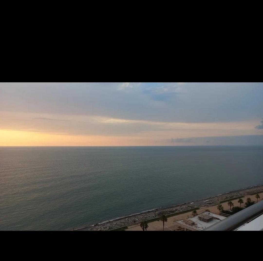 Sunrise Apart-Hotel Batumi Exterior photo